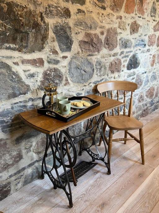 Signalman'S Cottage In Clachnaharry South Kessock Exterior photo